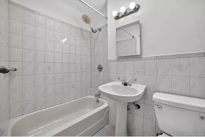 223 1/2 Delano W Avenue, Yonkers, NY 10704 - Photo 18