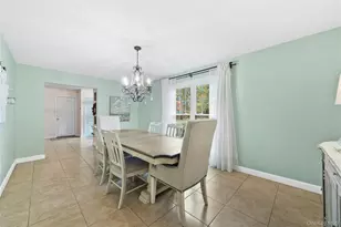 442 Hoffman Ln, Hauppauge, NY 11788 - Photo 6