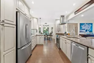 442 Hoffman Ln, Hauppauge, NY 11788 - Photo 10