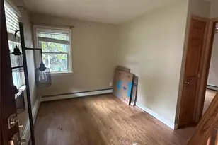 9 Phoenix Rd, Rocky Point, NY 11778 - Photo 4