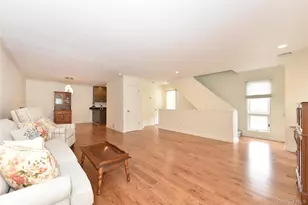 142 I U Willets Rd, Albertson, NY 11507 - Photo 16