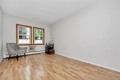 15 N Butehorn Street, Bethpage, NY 11714 - Photo 18