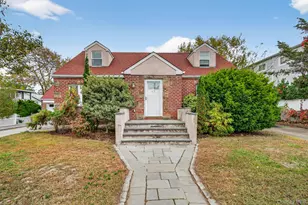 41 Ostend Rd, Island Park, NY 11558 - Photo 2