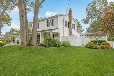 74 Loop Drive, Sayville, NY 11782 - Photo 2