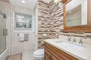 74 Loop Dr, Sayville, NY 11782 - Photo 32