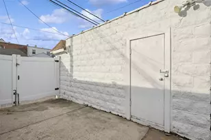 131-18 226th St, Springfield Gardens, NY 11413 - Photo 36