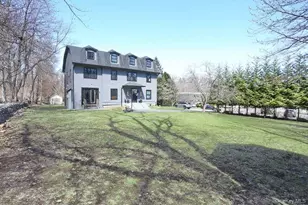 247 Cherry Ln, Suffern, NY 10901 - Photo 2