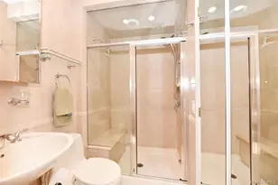 79-27 212th St, Hollis, NY 11364 - Photo 24