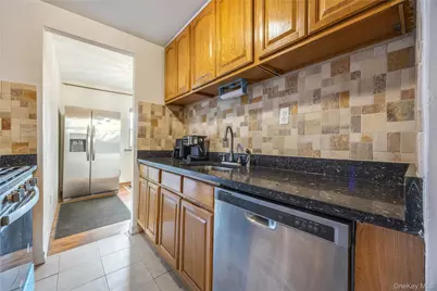 20 Secor #6U, Yonkers, NY 10704 - Photo 6