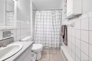 2849 E 195th St, Bronx, NY 10461 - Photo 8