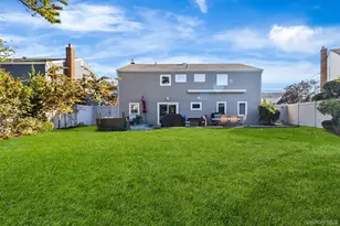 3034 Bond Dr, Merrick, NY 11566 - Photo 32