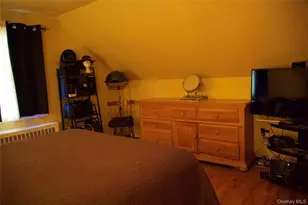 2082 Renfrew Ave, Elmont, NY 11003 - Photo 40