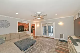 84 Bruce Ave, Hicksville, NY 11801 - Photo 10