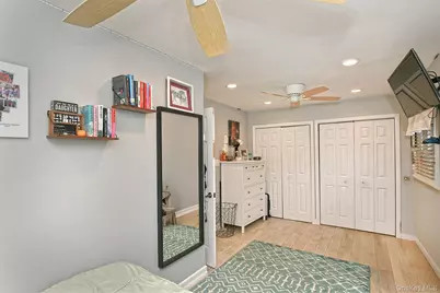 84 Bruce Avenue, Hicksville, NY 11801 - Photo 18