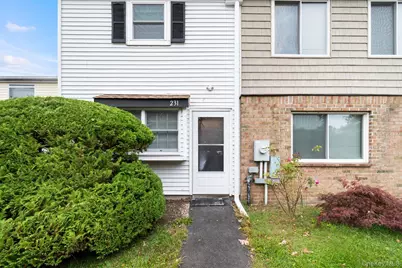 231 Hill Rise, Calverton, NY 11933 - Photo 2