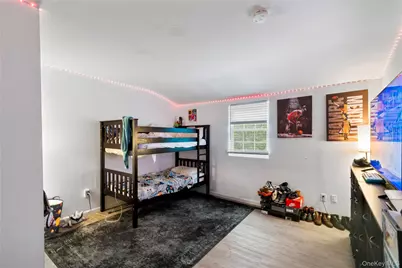 231 Hill Rise, Calverton, NY 11933 - Photo 12