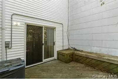 231 Hill Rise, Calverton, NY 11933 - Photo 14