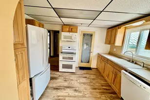 9 Academy St, Roscoe, NY 12776 - Photo 6