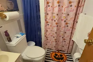 34 Carleton St, Westbury, NY 11590 - Photo 14