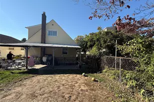 34 Carleton St, Westbury, NY 11590 - Photo 16