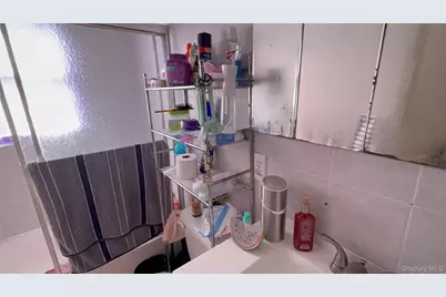 34 Carleton Street, Westbury, NY 11590 - Photo 12