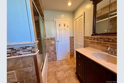 [Address not provided], Lindenhurst, NY 11757 - Photo 22