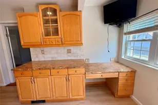 [Address not provided], Lindenhurst, NY 11757 - Photo 4