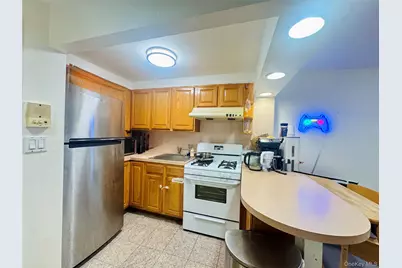 4232 82nd Street #6B, Elmhurst, NY 11373 - Photo 6