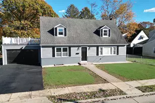 124 Willett Pl, Roosevelt, NY 11575 - Photo 2