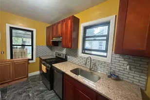 189-05 Mangin Ave, Saint Albans, NY 11412 - Photo 4