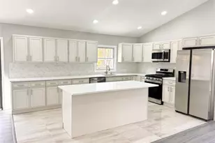 22 Harford Dr, Coram, NY 11727 - Photo 4