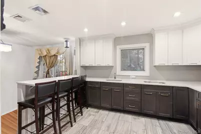 7 Jacqueline Road, Monsey, NY 10952 - Photo 2