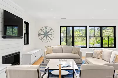 60 Franklin Avenue, Quiogue, NY 11978 - Photo 2