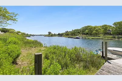 60 Franklin Avenue, Quiogue, NY 11978 - Photo 20