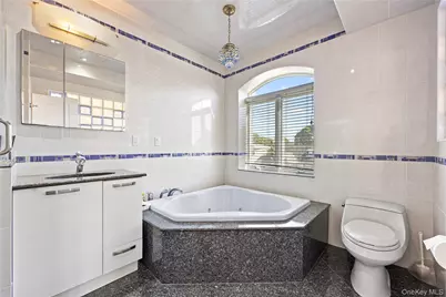 6435 Marathon Parkway, Little Neck, NY 11362 - Photo 24