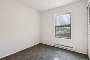 5 Fredricksburg Ct, Coram, NY 11727 - Photo 16