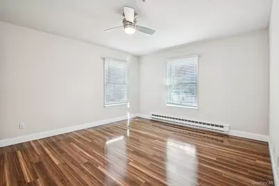 5 Fredricksburg Court, Coram, NY 11727 - Photo 12