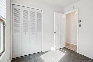 5 Fredricksburg Ct, Coram, NY 11727 - Photo 14