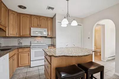 5 Fredricksburg Court, Coram, NY 11727 - Photo 10