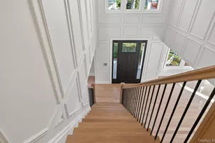 150 Milburn Ln, East Hills, NY 11577 - Photo 24