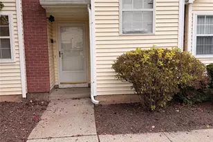 25 Wood Lake Dr, Middletown, NY 10940 - Photo 2