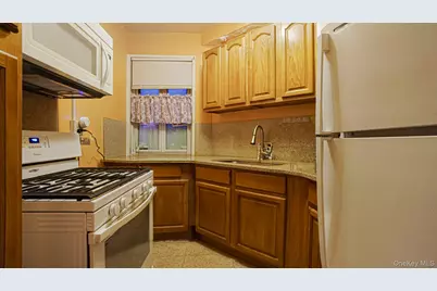 2075 Saint Raymond Avenue #5H, Bronx, NY 10462 - Photo 8