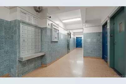 2075 Saint Raymond Avenue #5H, Bronx, NY 10462 - Photo 2