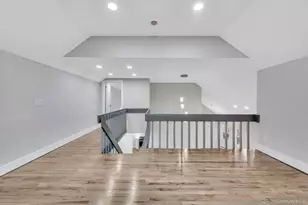 28 Sanford St, South Huntington, NY 11746 - Photo 12