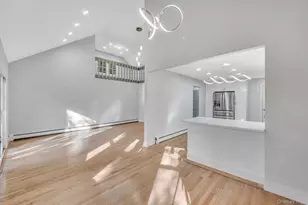 28 Sanford St, South Huntington, NY 11746 - Photo 8