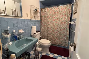 107-09 221st St, Queens Village, NY 11429 - Photo 32