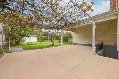 850 First Avenue, Franklin Square, NY 11010 - Photo 18