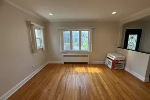147 Primrose Dr, New Hyde Park, NY 11040 - Photo 6