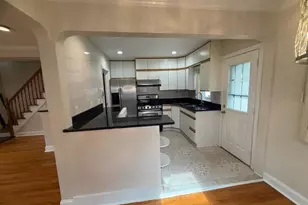 147 Primrose Dr, New Hyde Park, NY 11040 - Photo 8