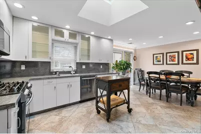 1321 Manor Lane, Bay Shore, NY 11706 - Photo 12